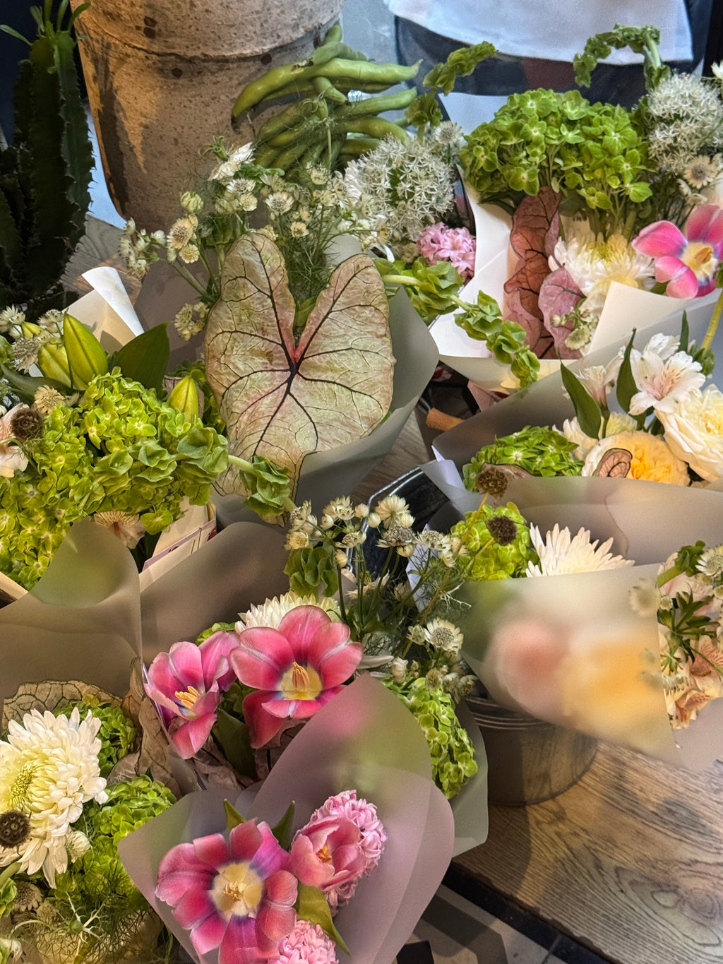 Flower Bouquet Workshop– with Wine & Pastries